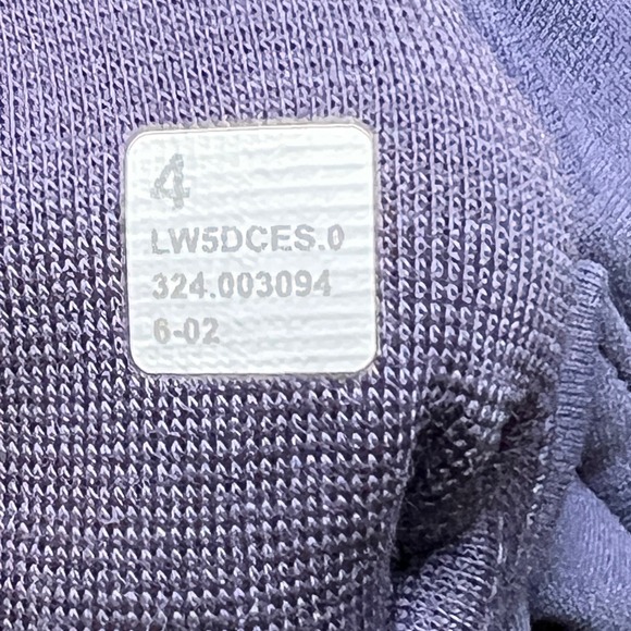 lululemon Womens Studio Dance Leggings Sz 4 Eggplant Purple 24.5" Inseam Vintage - Picture 3 of 6